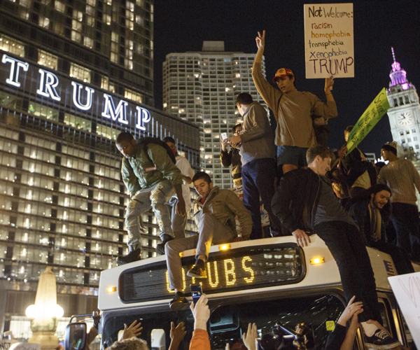 Protest-CHICAGO-GettyImages-622098844.jpg