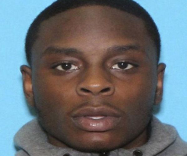 williams is wanted in connection with the shooting death of an 18-year-old at a suburban chicago mall.