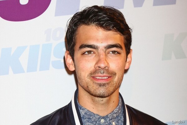 Joe Jonas: Miley Cyrus, Demi Lovato Turned Him On to Marijuana