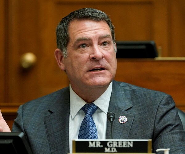 mark green speaks in hearing