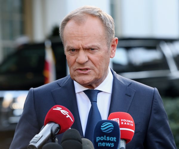 Poland's Tusk to Speaker Johnson: 'Thousands of Lives' Depend on Ukraine Aid Vote 