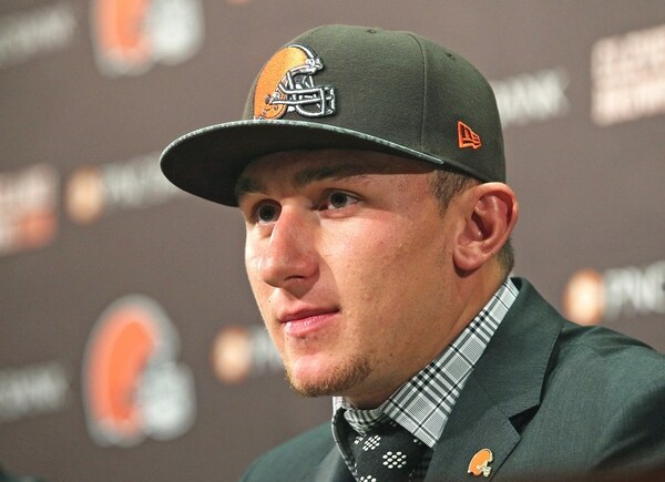 Johnny Manziel's Middle Finger for Redskins a Rookie Move