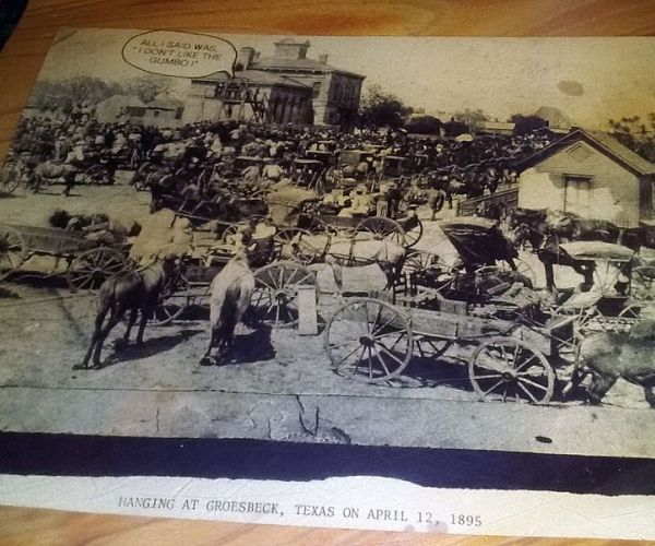 Joe's Crab Shack Apology: Restaurant Sorry for Lynching Photo on Display