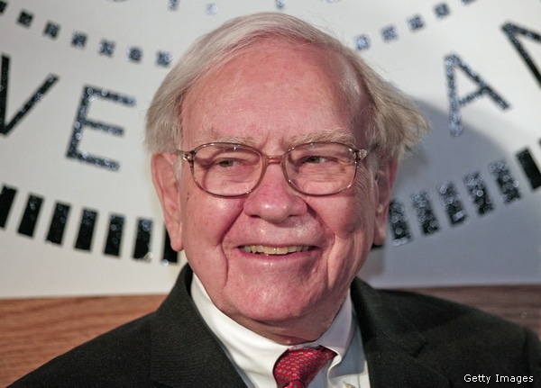 Minimum Wage: Warren Buffett Says He'd Love to See $15 an Hour