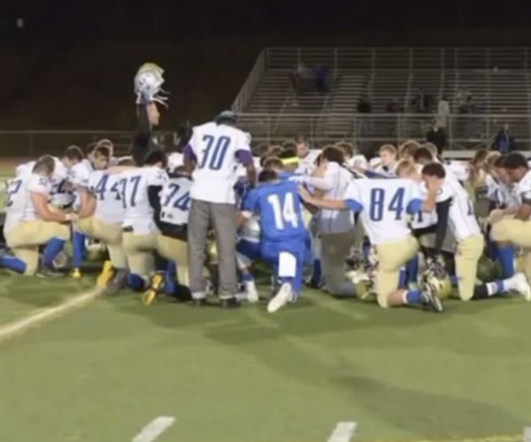 Joe Kennedy, Bremerton Football Coach, Put on Leave for Post-Game Prayer