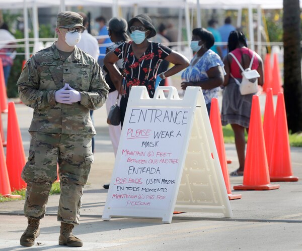 a walk-up coronavirus testing site in fort lauderdale florida