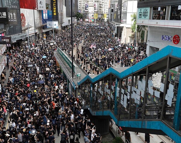 Hong Kong on Brink of Recession as Trade War, Political Protests Escalate