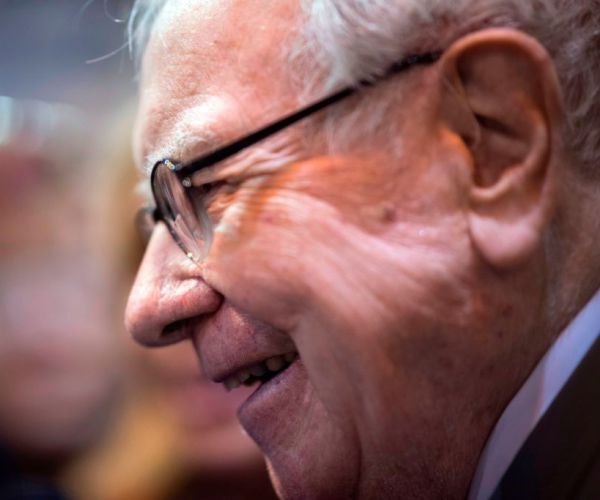 Buffett Warned Gates Foundation CEO of Cockiness, Red Tape, Self-Satisfaction