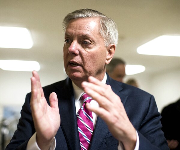 Senators, Governors Left Off Stage; Graham: Debate 'Favors Celebrities'  