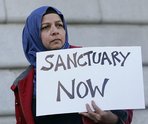 DHS Marks California, Connecticut as Sanctuary States