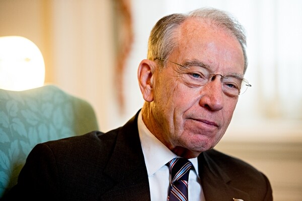 Sen. Grassley: Giving Costly Paid Leave to US Workers 'Ridiculous'