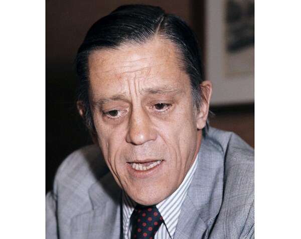 Ben Bradlee, Washington Post Watergate Editor, Dies at 93