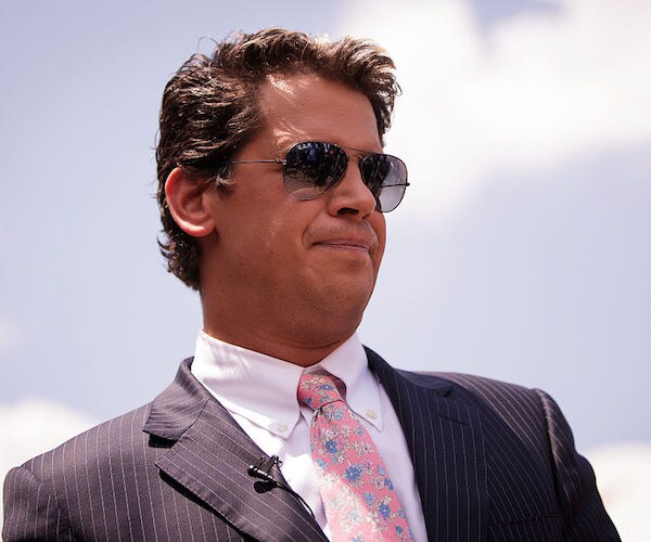 Milo Yiannopoulos' Breitbart Gig on the Line After CPAC Boot, Book Cancellation