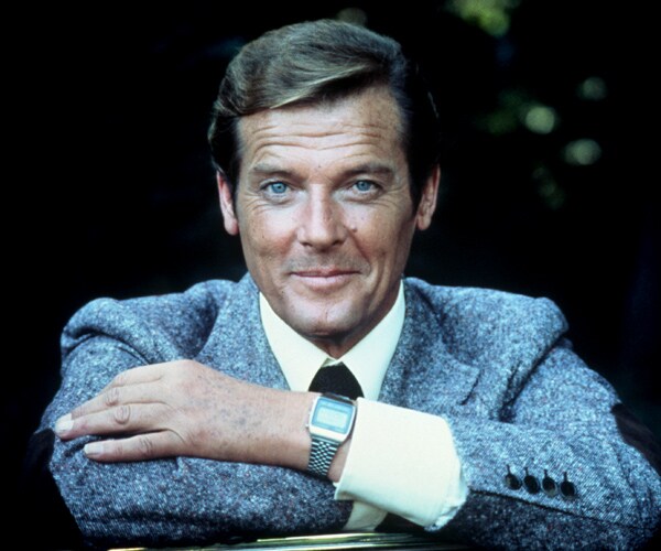 Roger Moore, James Bond Actor, Dies at 89