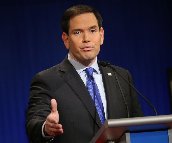 Rubio, Cruz Battle Over Immigration Records