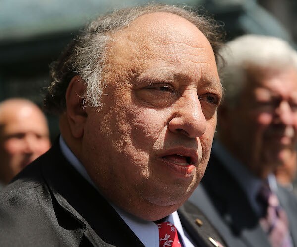 Catsimatidis Open Letter Urges Archbishop Demetrios to Resign