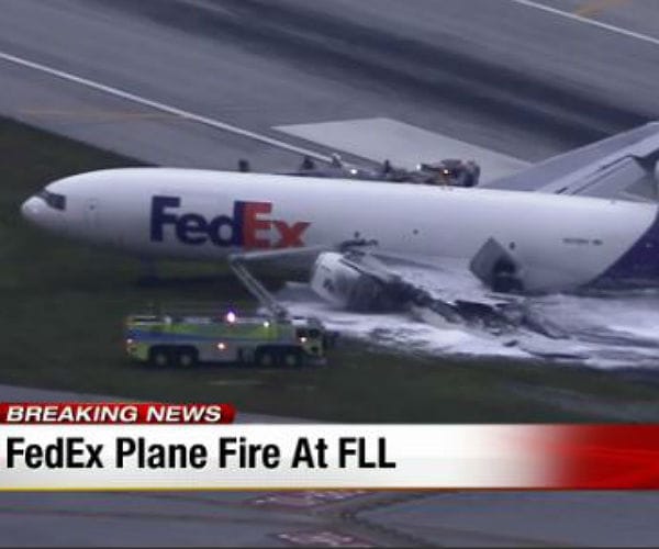 FedEx Plane Catches Fire at Airport in Fort Lauderdale | Newsmax.com