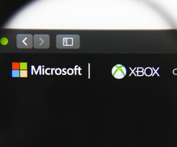 Microsoft's Online Game Services Hit by Outage on Xbox Debut