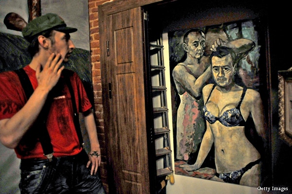 Putin Underwear Painting Seized by Police; Russian Gallery Shut Down