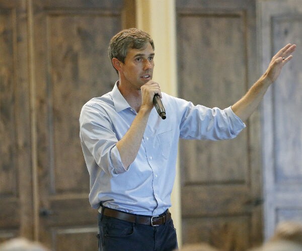 beto o'rourke speaks to supporters during a campaign rally