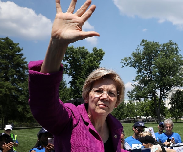 Elizabeth Warren 2020 Chants Reverberate at Netroots