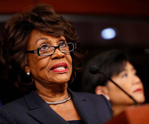 Rep. Waters: Trump a Pathological Liar; Russia a Serious Issue