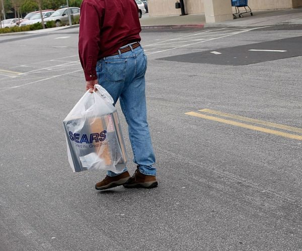 Sears, Kmart Closings to Continue With Over 70 More Announced This Week