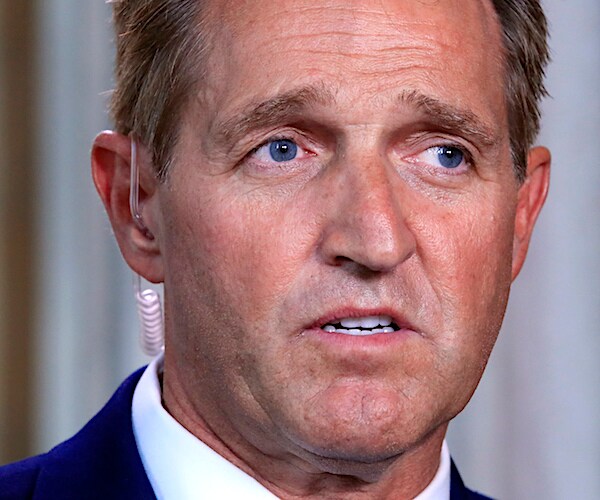 After Tariff Vote, Flake to Cease Blocking Trump's Judicial Picks