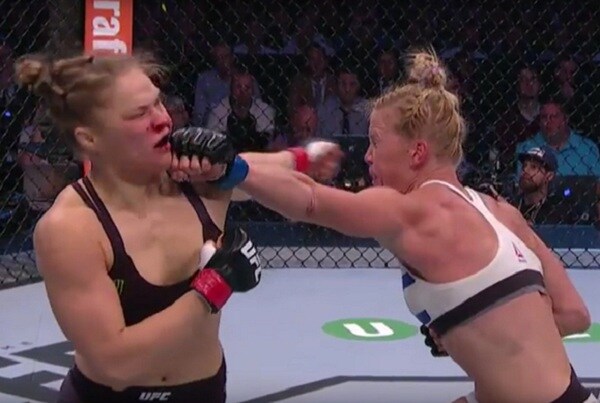 Ronda Rousey Knocked Out! Holly Holm Stuns Cage Fighter