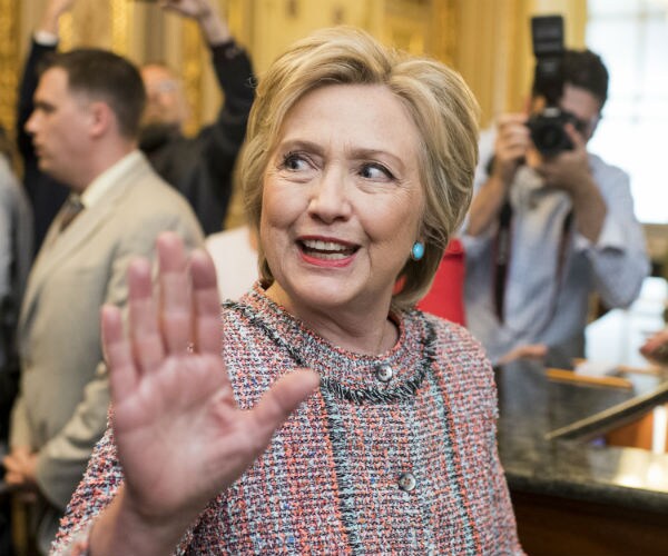 WashPost Blogger: Clinton Lack of Press Conferences 'Ridiculous'