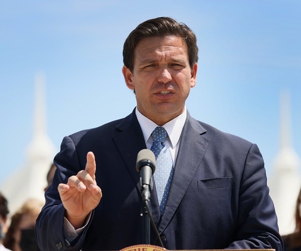 ron desantis speaks to press