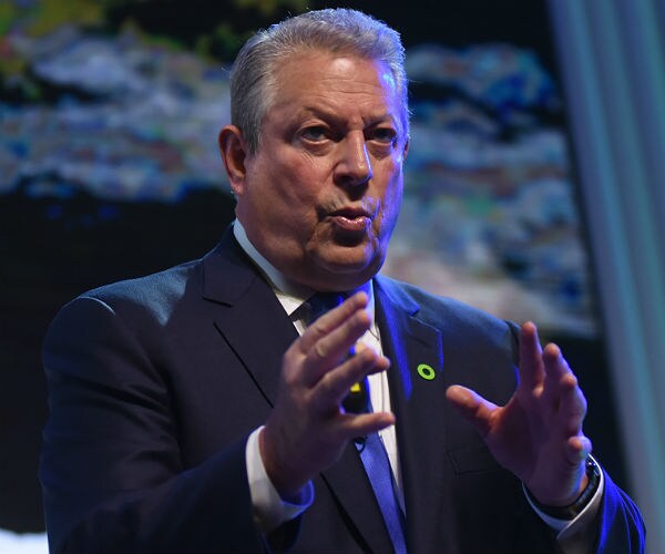 Al Gore Skips Convention, Endorses Hillary For President