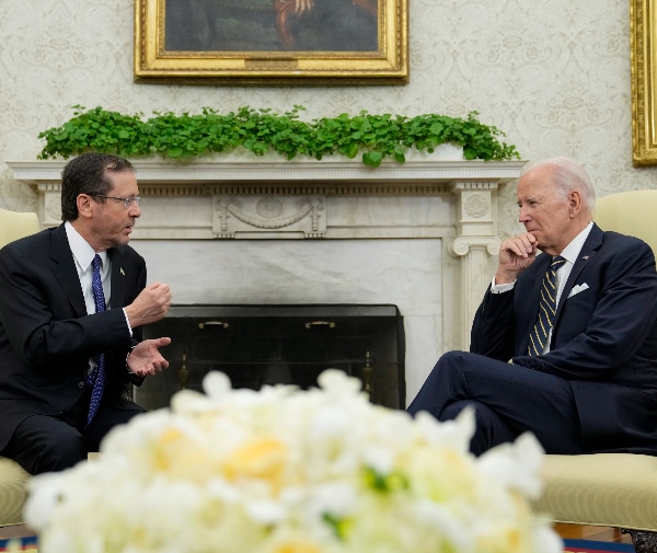 Meeting With Israel's Herzog, Biden Cites 'Hard Work' Ahead for Peace