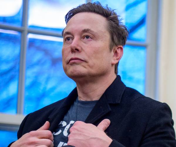 Musk's DOGE Oversight Raises Concerns Among FAA Regulators