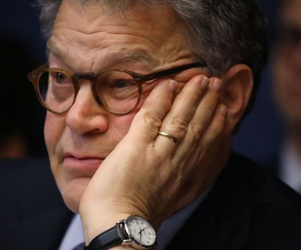 Franken Ashamed Amid Groping Claims, Will Return to Work