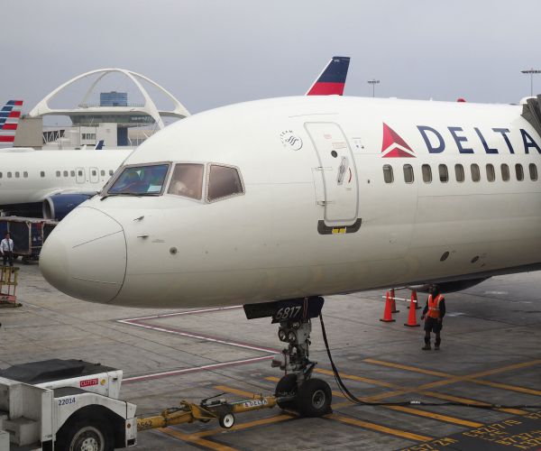 Delta Flight Diverted Over Odor in Cabin