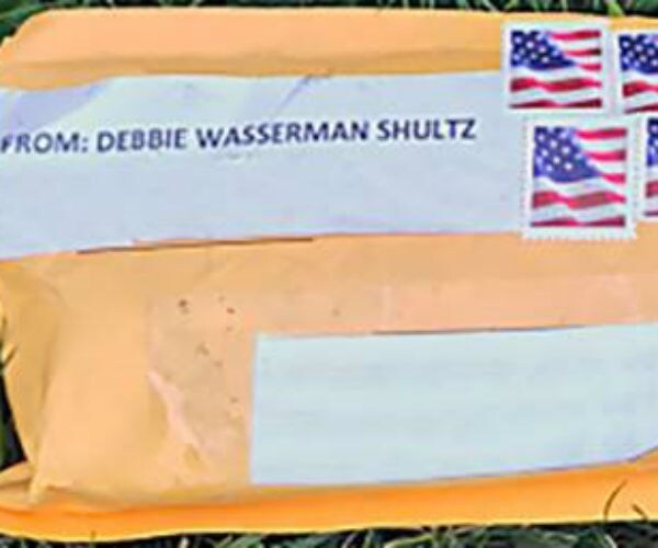 one of the envelopes that contained a pipe bomb