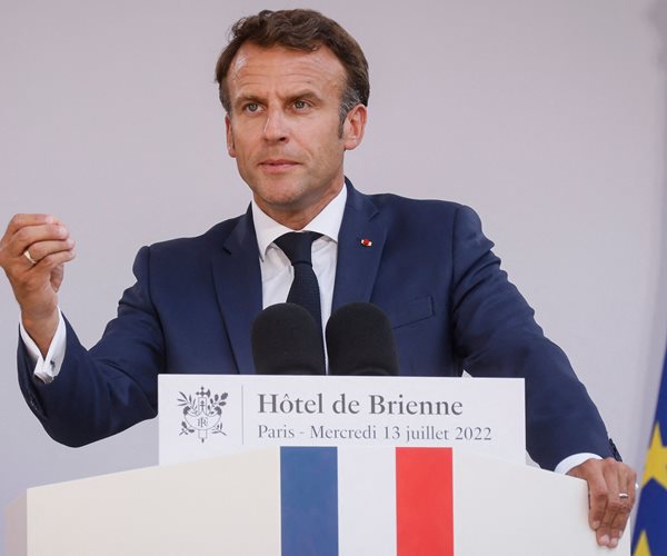 Macron: Turn Out the Lights, Brace for Russian Gas Cutoff