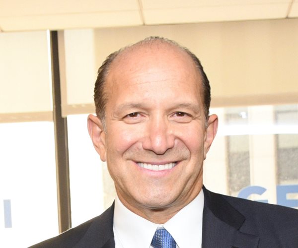 Howard Lutnick Takes Aim at CME's Dominant US Rates Exchange