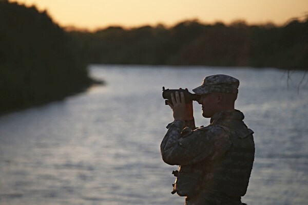 Poll: Majority Prefer Troops Protect Border Than Fight Ebola