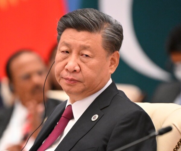 xi jinping looks on