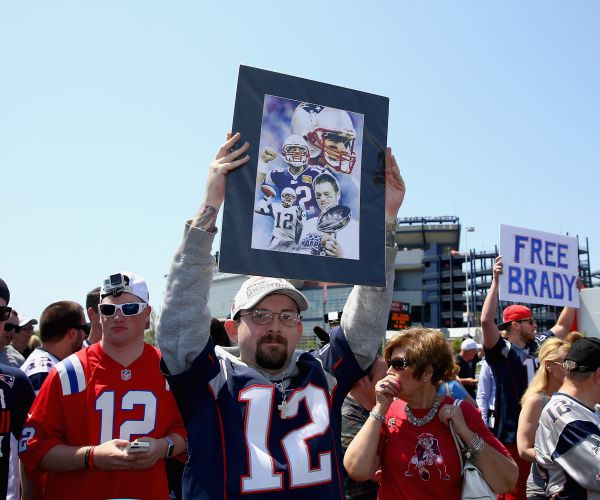 Patriots Fans Suing NFL Over Deflategate Lost Draft Pick