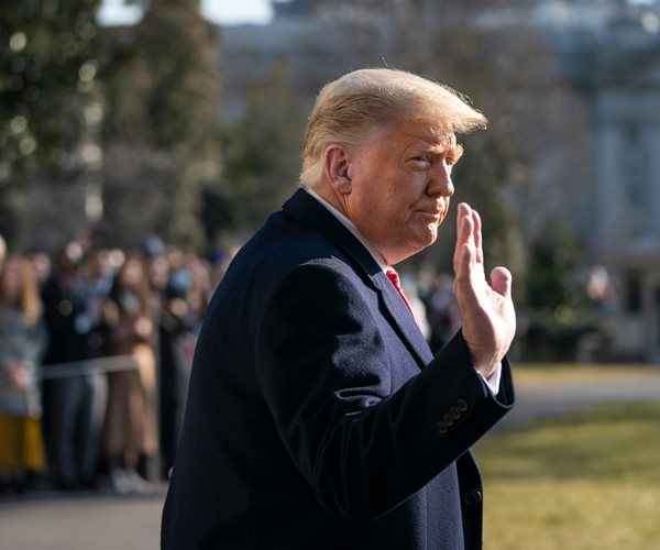 president trump approaching marine one 