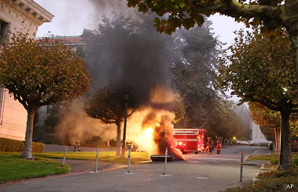 UC Berkeley Explosion In Utility Vault Empties Campus