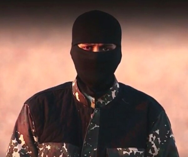 Jihadi John Successor? New ISIS Militant Seen in Execution Video