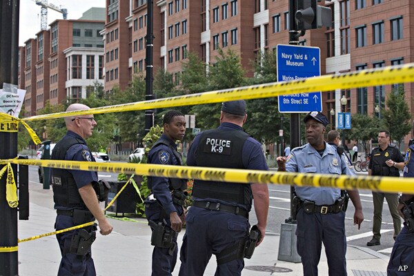 Navy Yard Shooting Leaves 4 Dead; Officer Among 10 Shot in DC