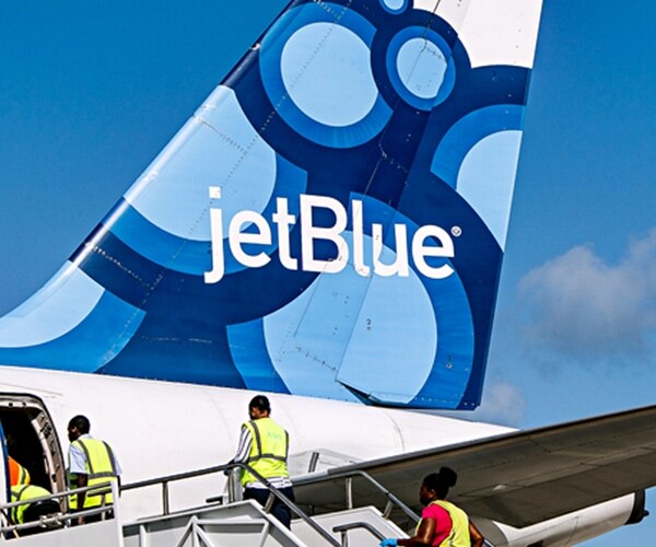 JetBlue Eliminates Jobs in Step Toward $300 Million in Cost Cuts