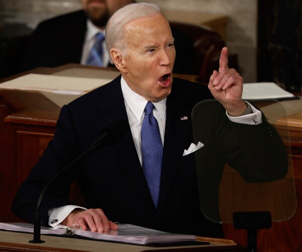 biden points and yells from the lecturn