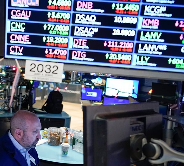 Stocks Notch 2nd Lower Close of 2024 on Profit-Taking