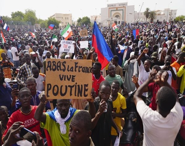 French Embassy in Niger Attacked as Protesters Waving Russian Flags March